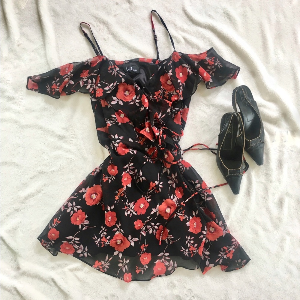 Lulus black floral print wrap dress